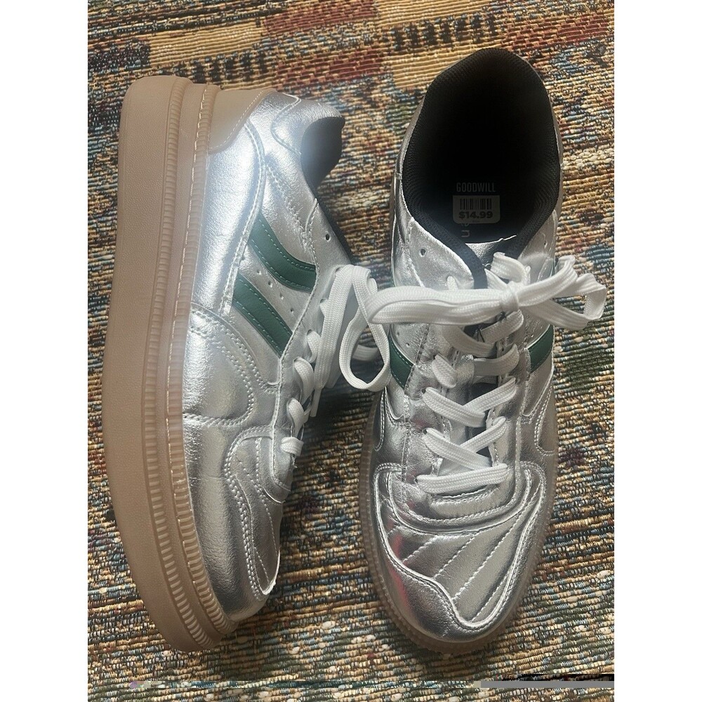 Madden Girl Goalie Metallic Silver W/Green Platform Sneakers Size 9
